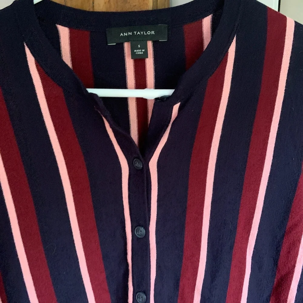 Another super cute Ann Taylor cardigan. This‎ one I never wore:(